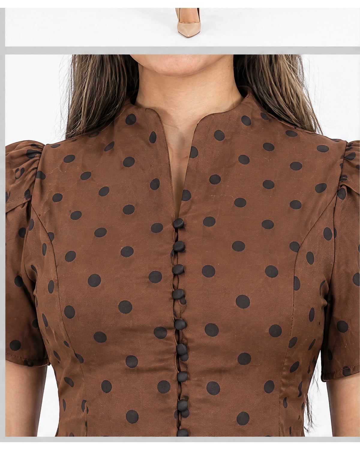 Blusa de lunares con botones