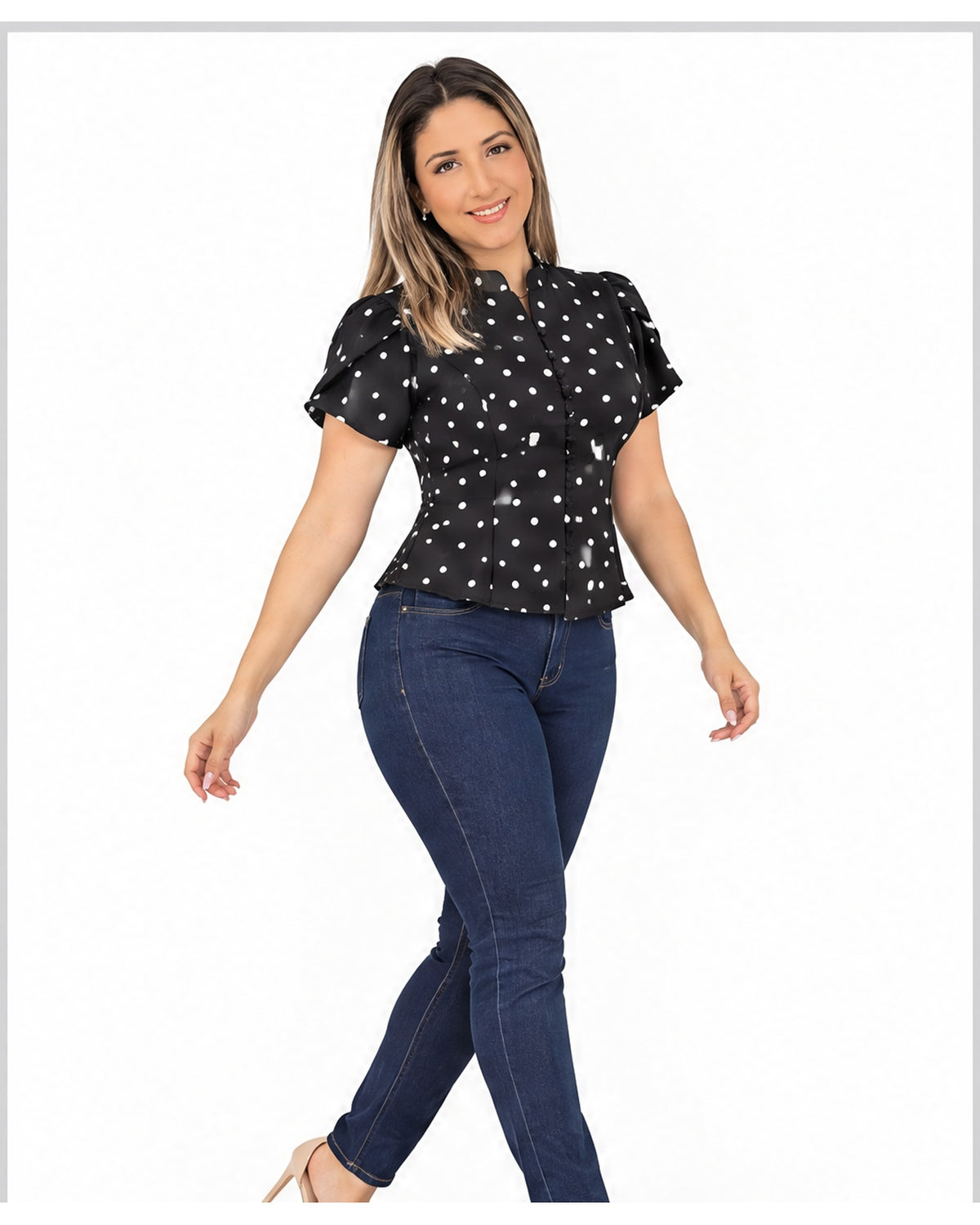 Blusa de lunares con botones