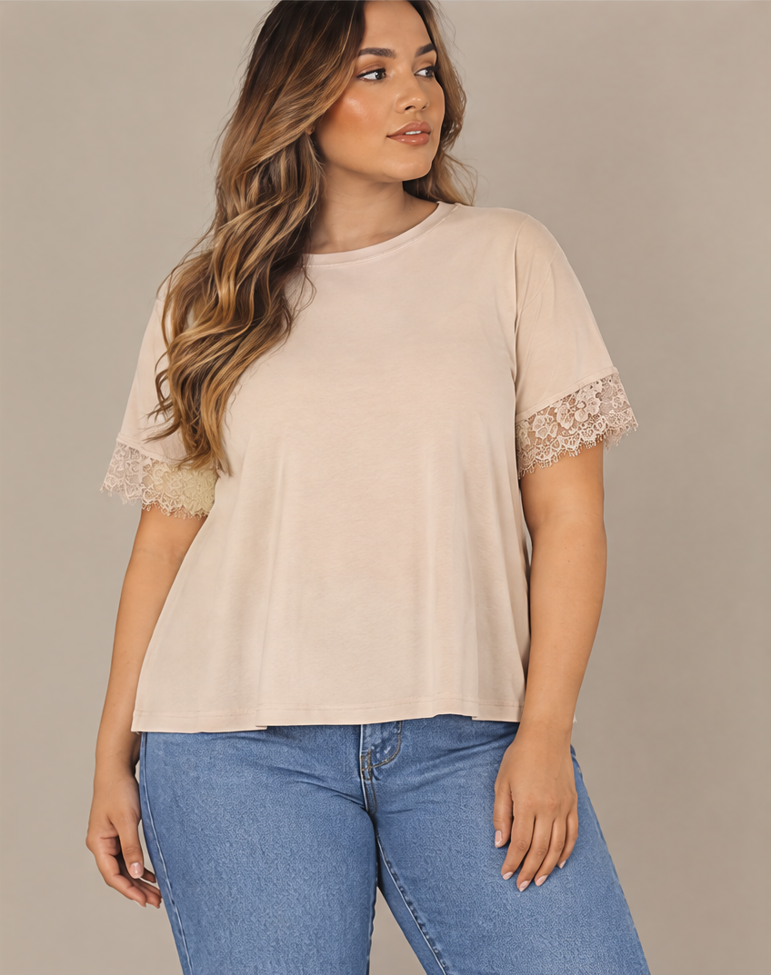 SP1722 Blusa con puños de encaje Beige 06 - cómo estiliza