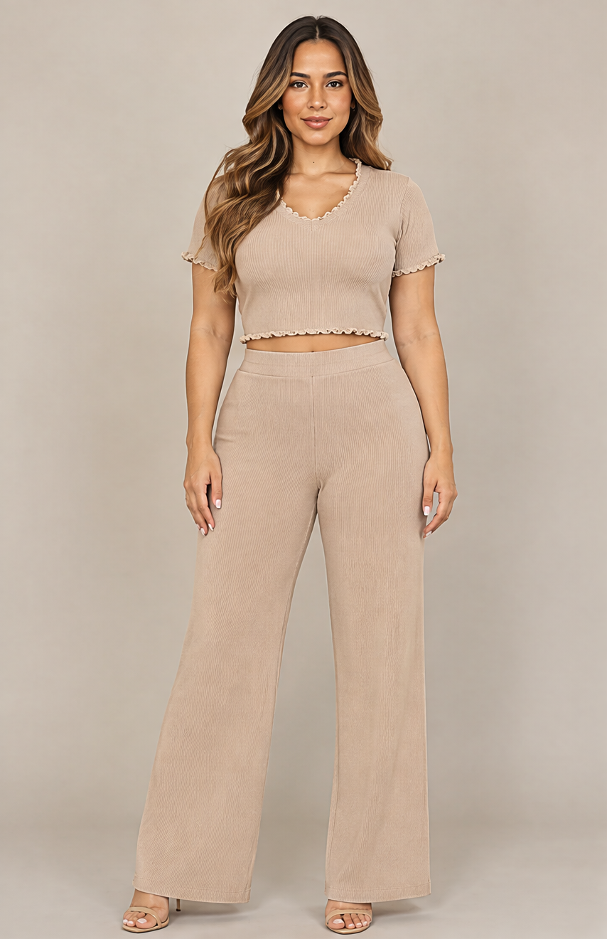 WT-3729 Conjunto tejido con vuelos Beige 01 - frente