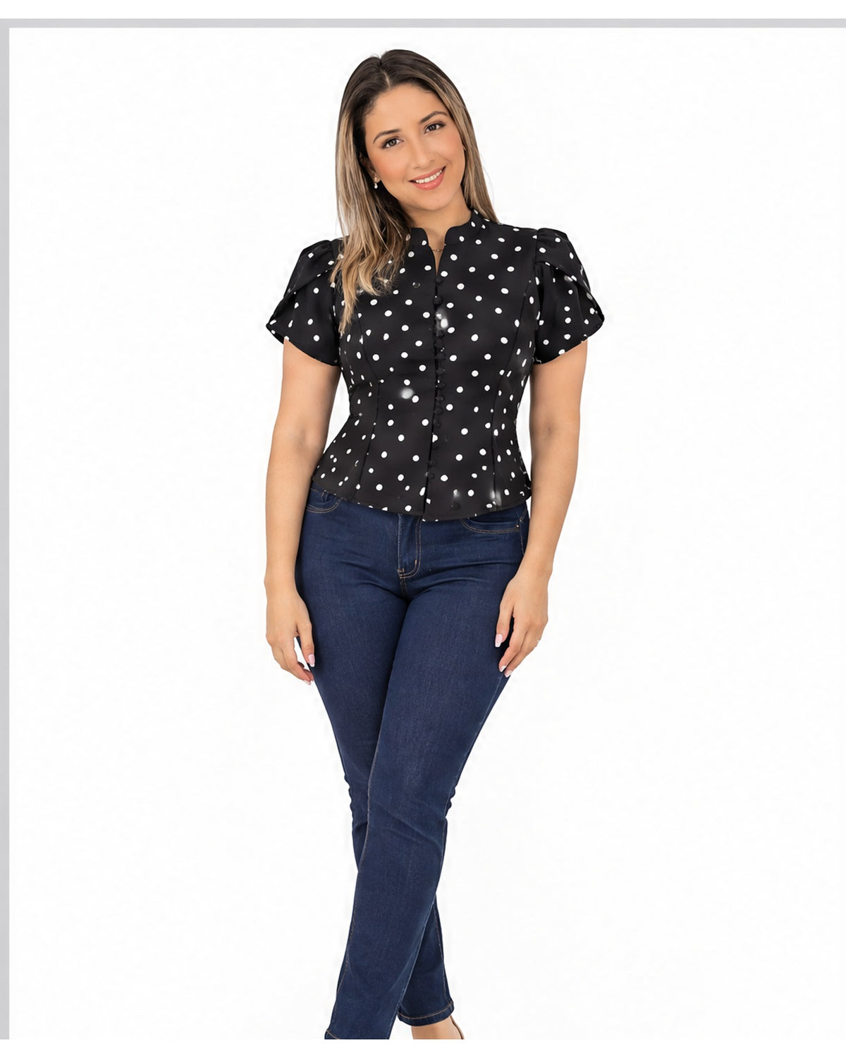 Blusa de lunares con botones