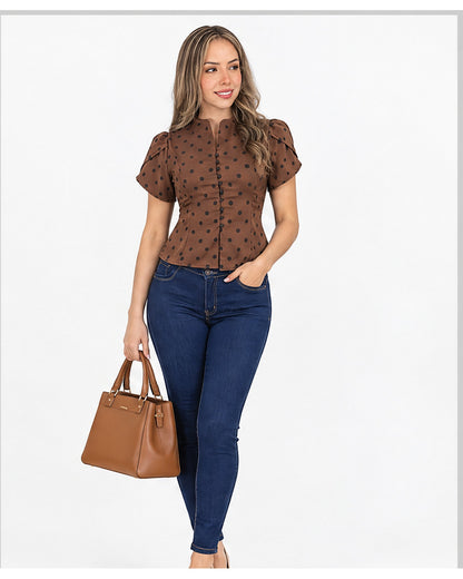 Blusa de lunares con botones