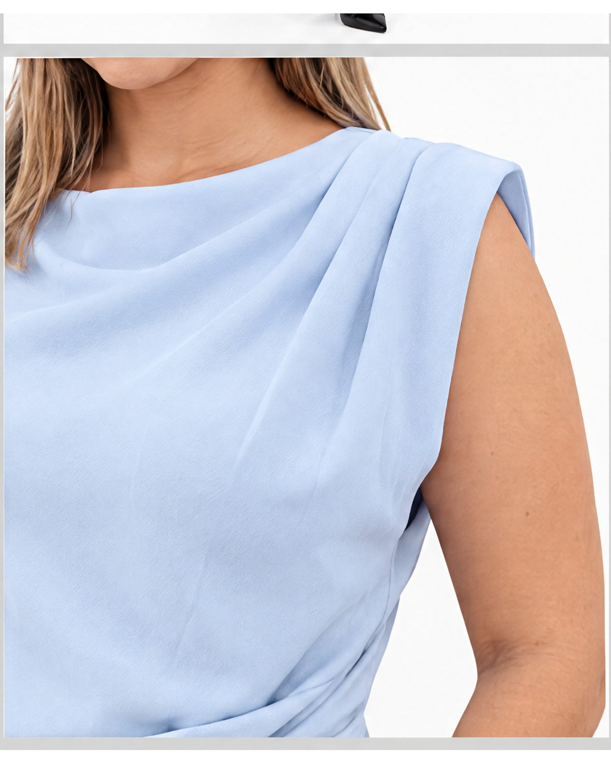Blusa con hebilla lateral