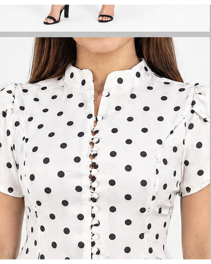 Blusa de lunares con botones